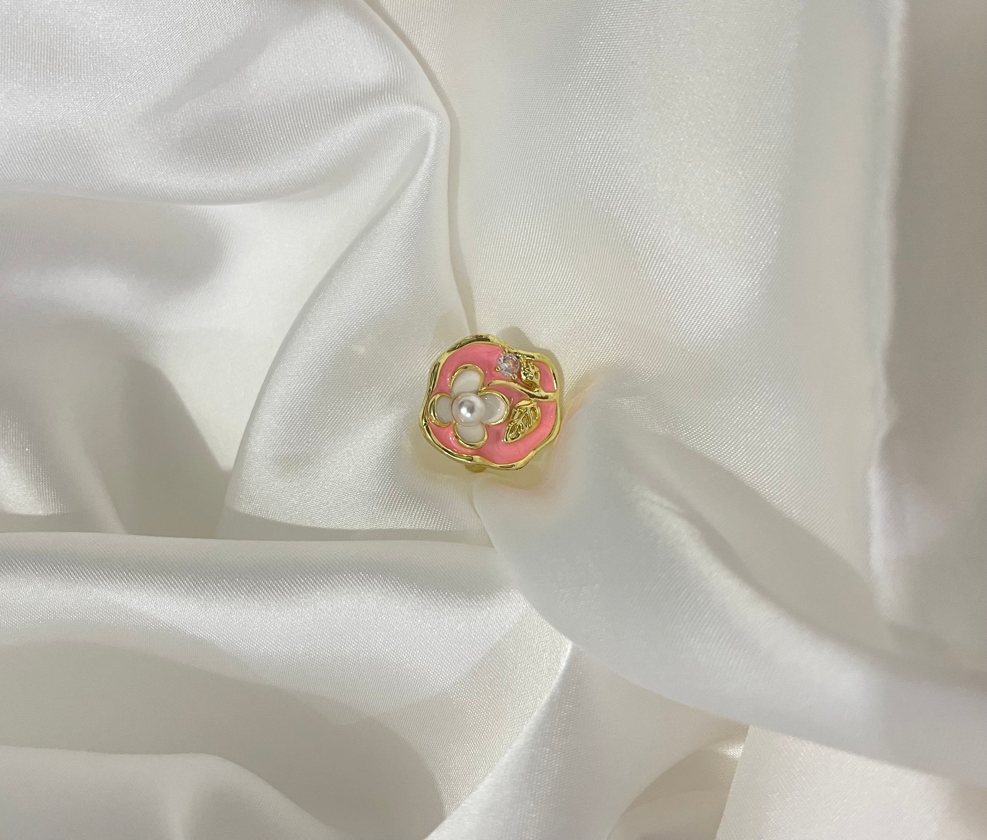 Rosy Pearl Bloom Ring