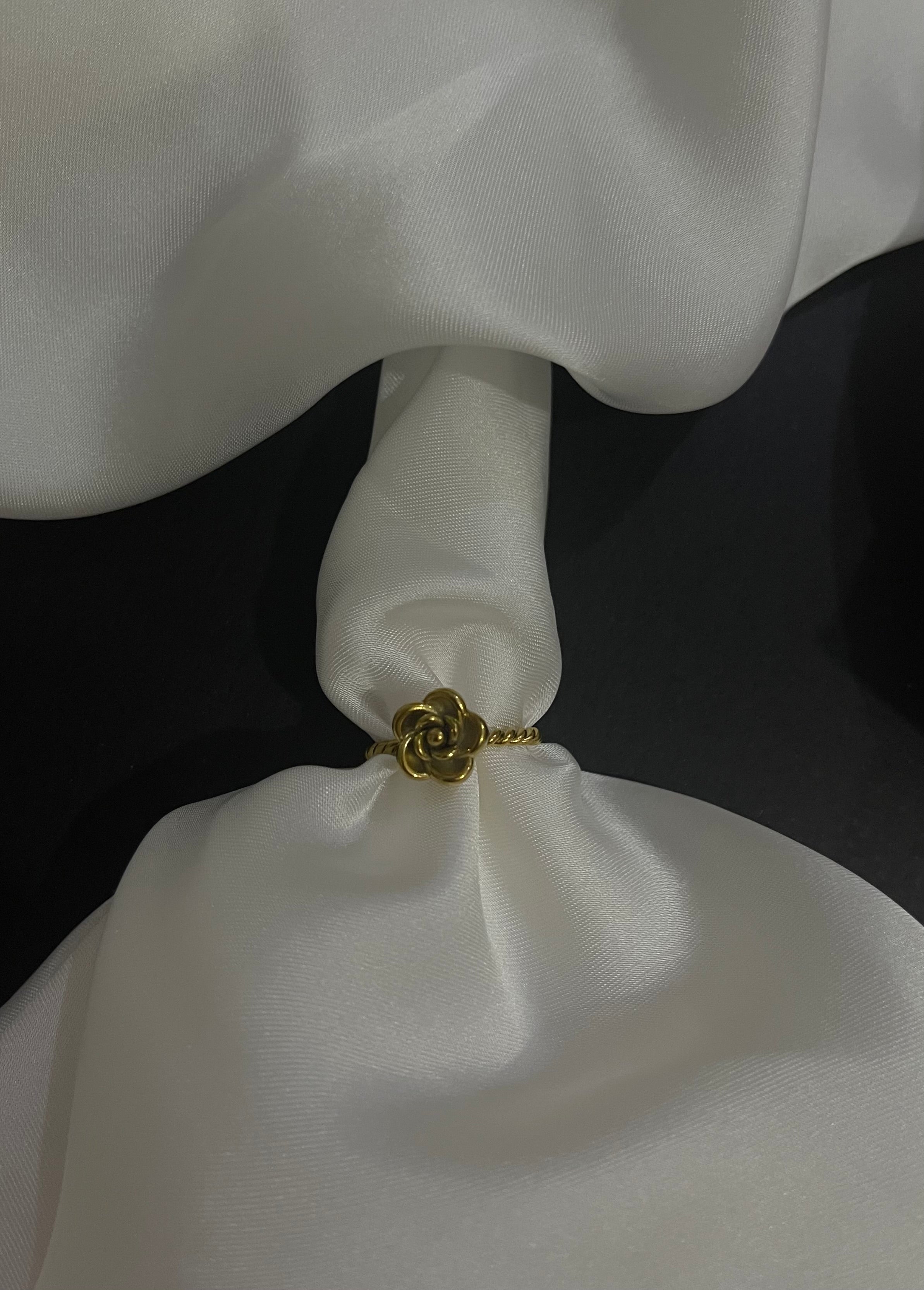 Golden Rose Wire Ring