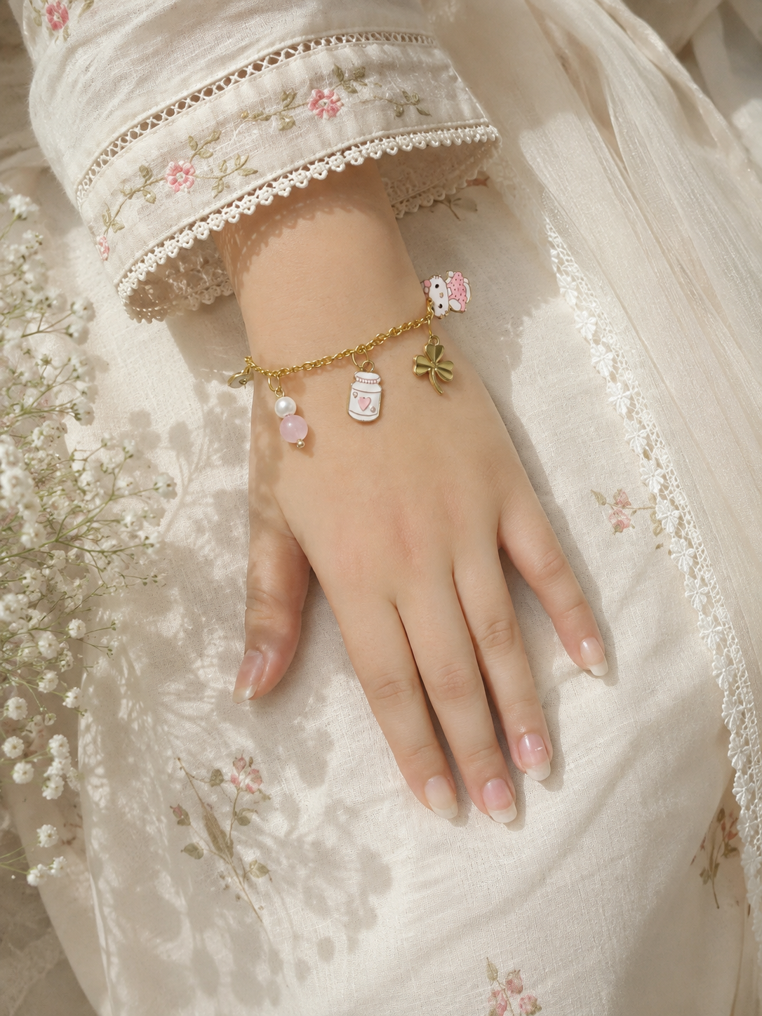 Sweet Charm Blossom Bracelet